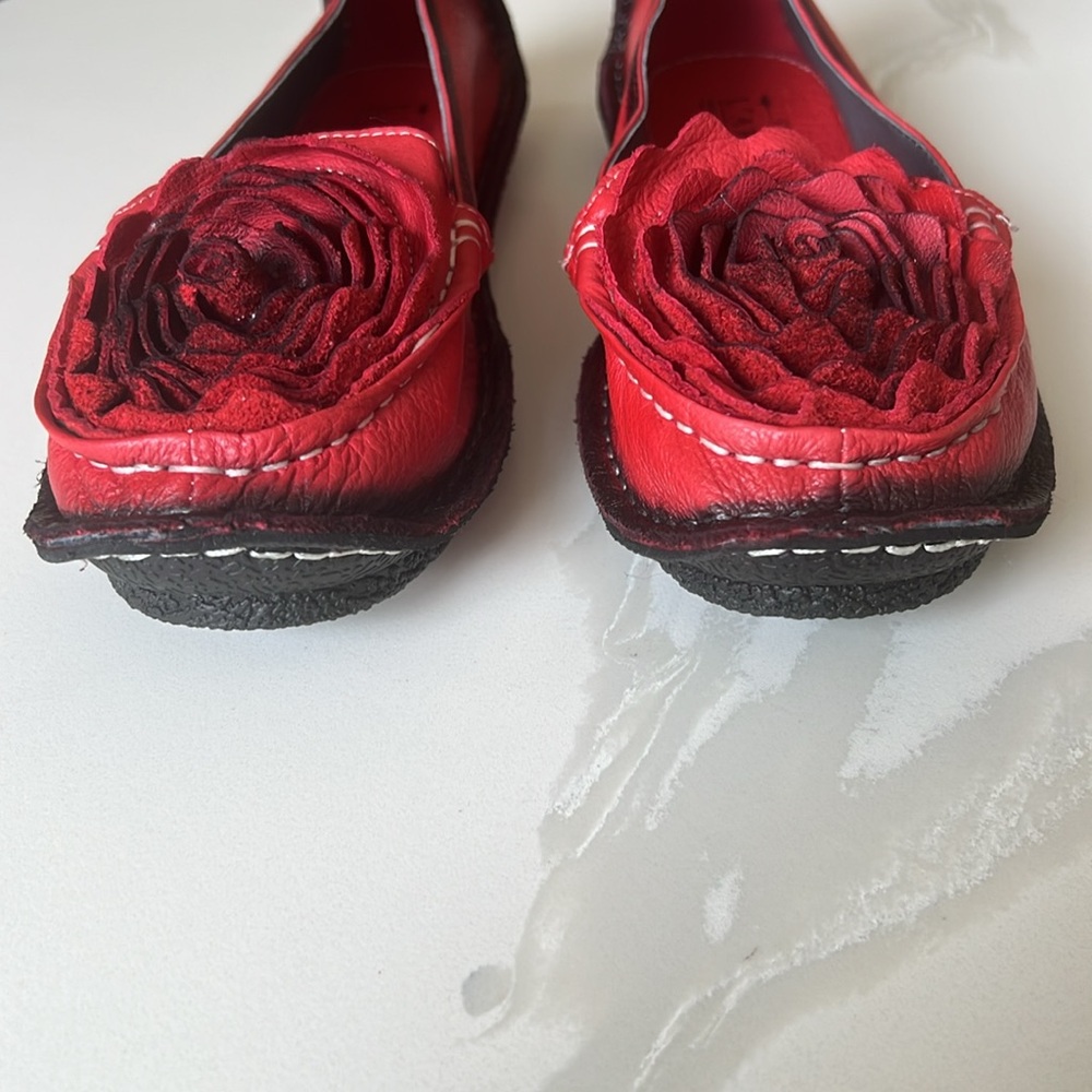 L’Artiste Dezi Red and Black Leather Floral Loafers Flats Womens EU 41 9.5 - 10 - Picture 7 of 16